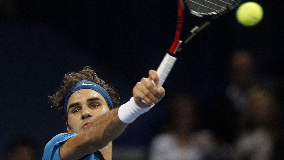 Roger Federer wygrał 6:3, 6:0 z Rafaelem Nadalem w meczu grupy B podczas turnieju World Tour Finals (pula nagród 5,07 mln funtów) w Londynie. Dzięki zwycięstwu Szwajcar jest już pewny udziału w półfinale.