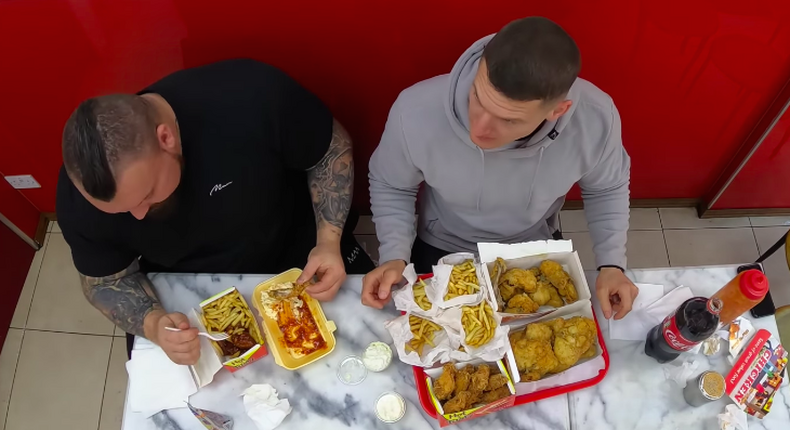 A Strongman and Bodybuilder Swap Diets for a Day