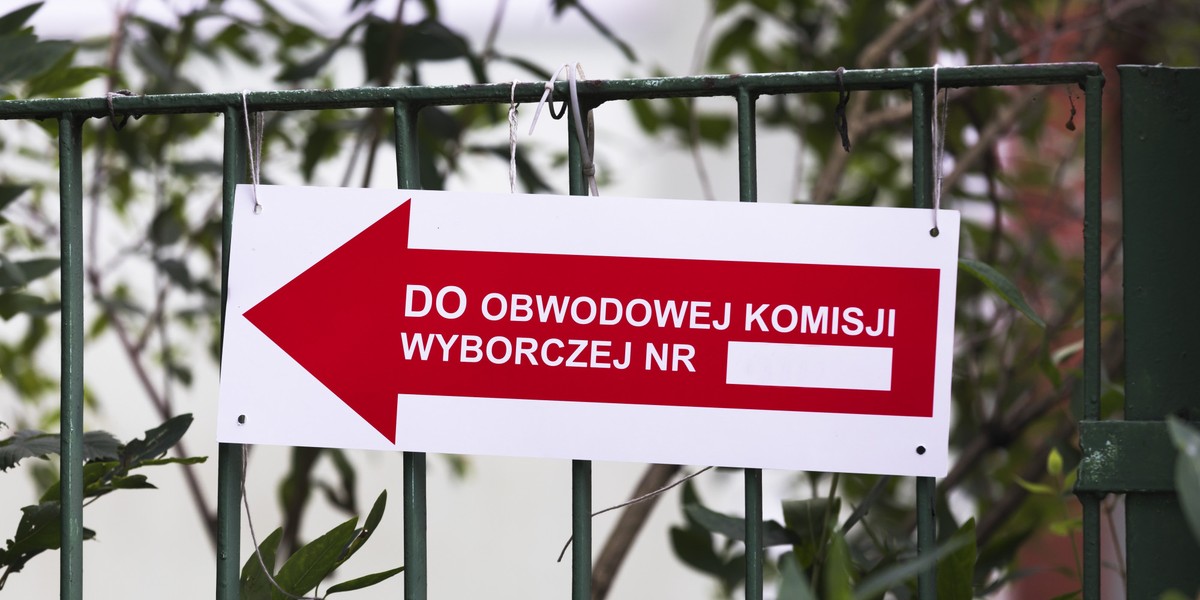 W ubiegłą niedzielę mieszkańcy poszli do urn m.in. w Rytrze, Nowym Mieście nad Pilicą, Gorzkowie, Śmiglu, Grunwaldzie czy Rąbinie.