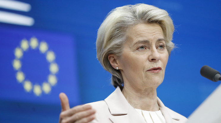 A New York Times beperelte az Európai Bizottságot, amelynek elnökéről, Ursula von der Leyenről kiderült, hogy hónapokig SMS-ezett a Pfizer gyógyszergyártócég vezérigazgatójával / Fotó: MTI/EPA/Olivier Hosle 
