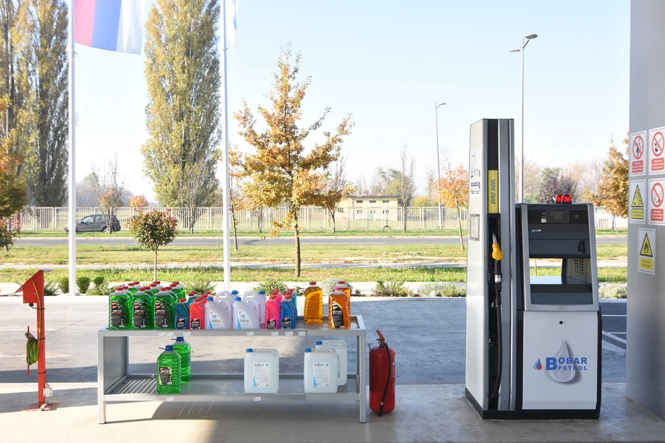 Novi Sad238 bobar petrol benzinska pumpa foto Nenad Mihajlovic