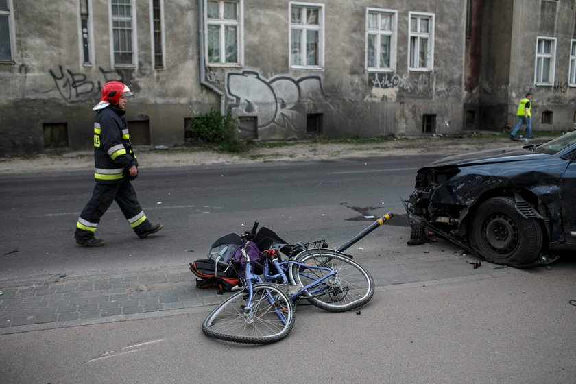 Samochód potrącił rowerzystów we Wrzeszczu 