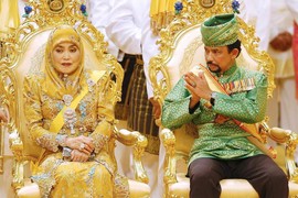 Zavirite u luksuzni dom SULTANA OD BRUNEJA sa 1.788 soba: NAJVEĆA PALATA NA SVETU krije 7.000 skupocenih automobila, 30 bengalskih tigrova i "Dve devojke za klavirom"