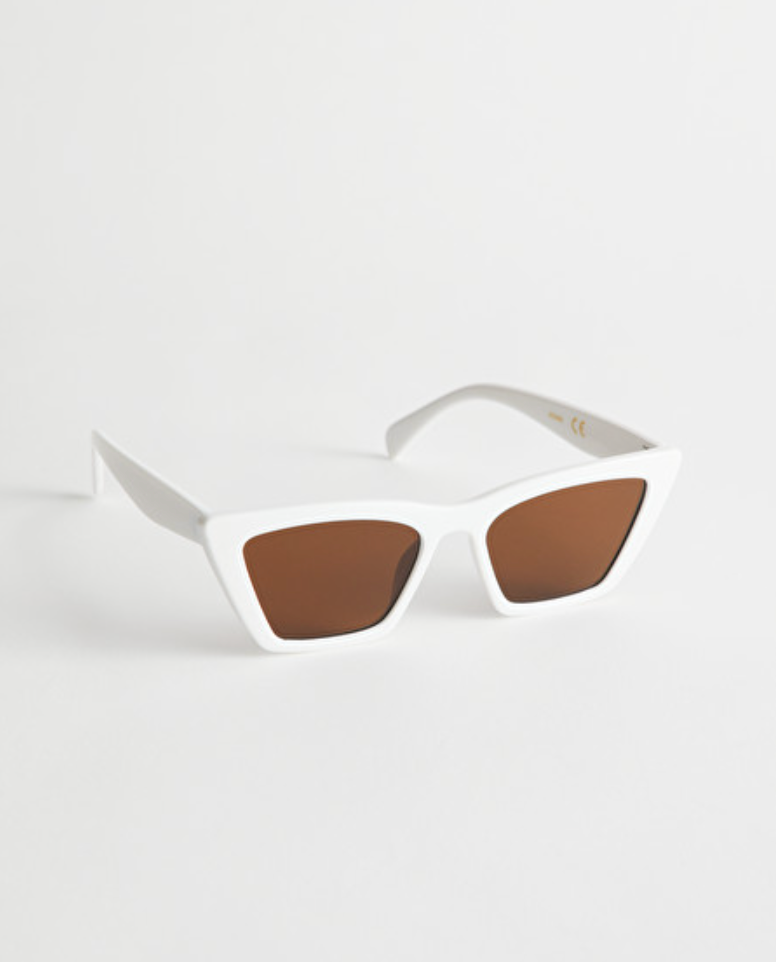 Modèle œil de chat angulaire blanc de & Other Stories, 35 francs. 