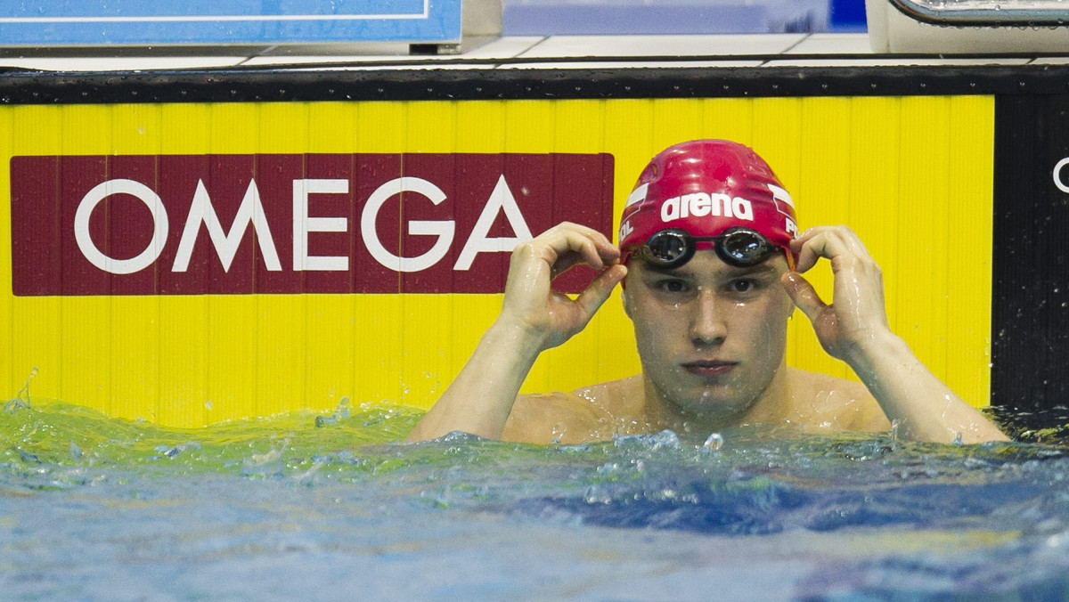 Ostatniego dnia mistrzostw Polski w pływaniu odbywających się w Olsztynie najwięcej emocji wzbudził finał mężczyzn na 100 metrów stylem klasycznym. Zwycięzca zapewniał sobie bowiem udział sztafecie 4x100 metrów stylem zmiennym na igrzyskach olimpijskich w Londynie.