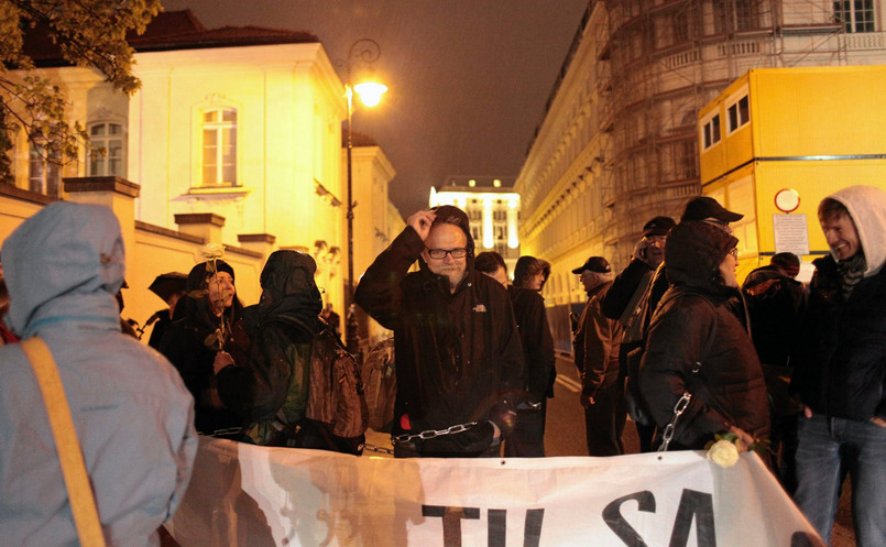Szymański był pytany w TVP1, czego spodziewa się po wieczornej kontrmanifestacji wobec tzw. miesięcznicy smoleńskiej.