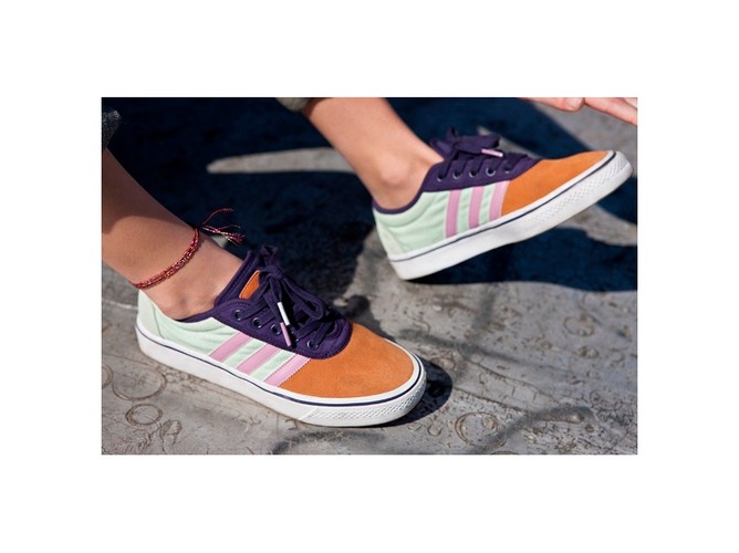 Kratki i groszki: kolekcja adidas Originals dla kobiet na sezon jesień 2011.