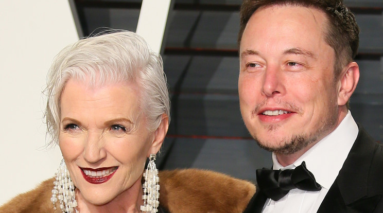 Elon Musk és édesanyja, Maye /Fotó:AFP