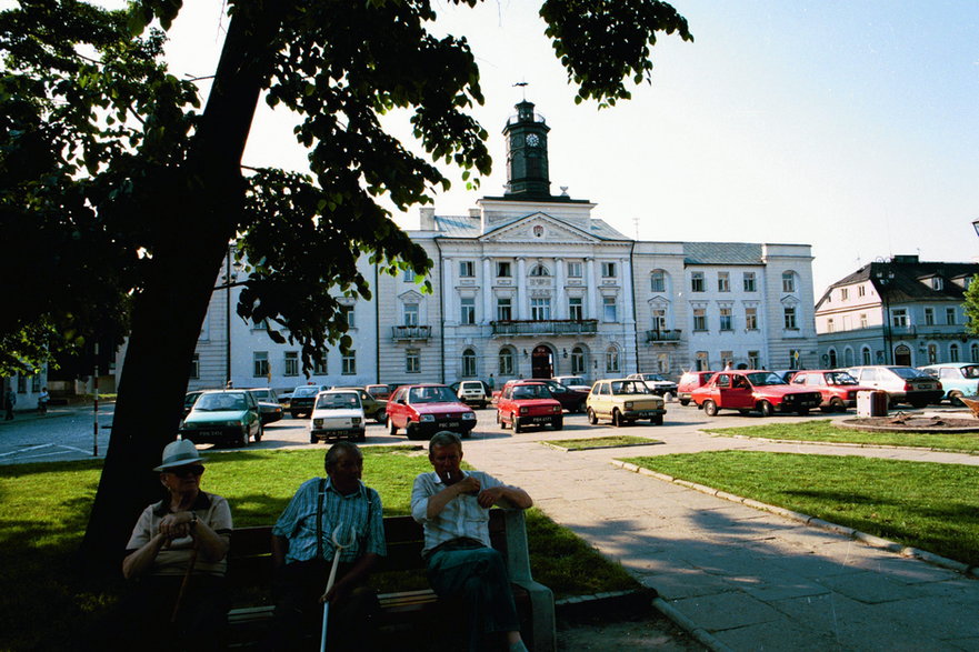 Płocki ratusz w 1995 r. 