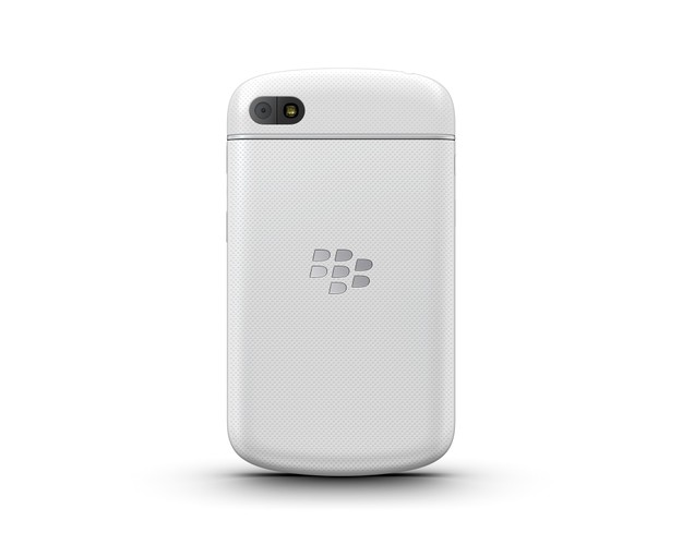 <b>BlackBerry Q10</b>
<br><br>
Procesor: dwurdzeniowy Snapdragon S4+ 1,5GHz
<br>
Ekran: SuperAMOLED, 720×720, dotykowy, pojemnościowy, przekątna 3,1″
<br>
Aparat: tylny 8MPX z AF, diodą LED, rejestracją wideo 1080p, przedni 2 MPX, 720p
<br>
Pamięć: 2GB RAM, 16GB wbudowanej pamięci, gniazdo na karty microSD 64 GB
<br>
WiFi: 802.11 a/b/g/n, dwuzakresowe – 2,4/5GHz
<br>
Bateria: 2100 mAh
<br>
Łączność: NFC, microUSB, microHDMI, Bluetooth 4.0, 4G LTE, GPS
<br>
Wymiary: 119,6 x 66,8 x 10,3 mm