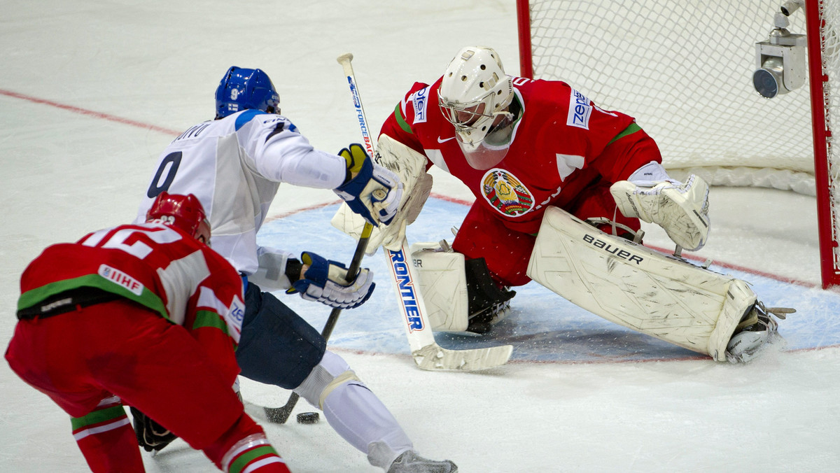 Reprezentacja Finlandii pokonała Białoruś 1:0 (1:0, 0:0, 0:0) w meczu grupy H podczas hokejowych mistrzostw świata Elity w Helsinkach. Obrońcy tytułu zgarnęli komplet punktów, ale nie zachwycili w swoim pierwszym meczu.