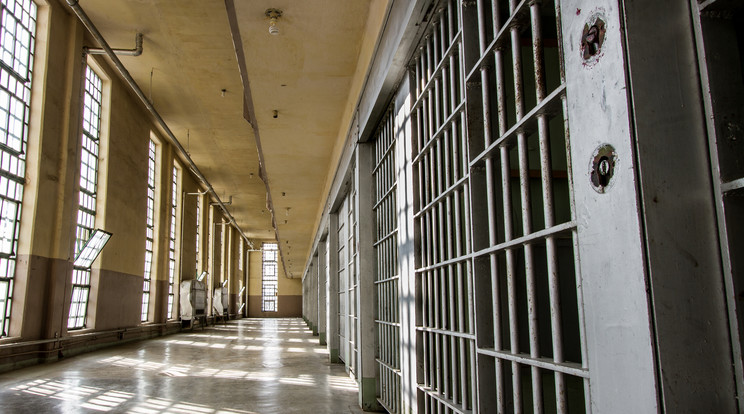 Vizsgálja az ügyészség, hogy a bv-sek valóban bántalmaztak-e egy fogvatartottat / Fotó: Shutterstock