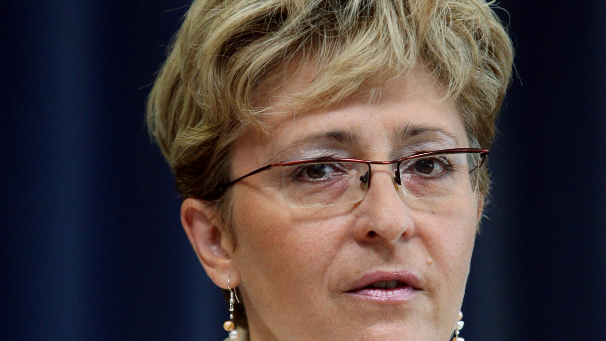 Komisja Europejska zdecydowała, że pełnomocnik rządu ds. równego traktowania Elżbieta Radziszewska nie będzie członkiem jury tegorocznej edycji konkursu KE na artykuł o walce z dyskryminacją - dowiedziała się PAP.