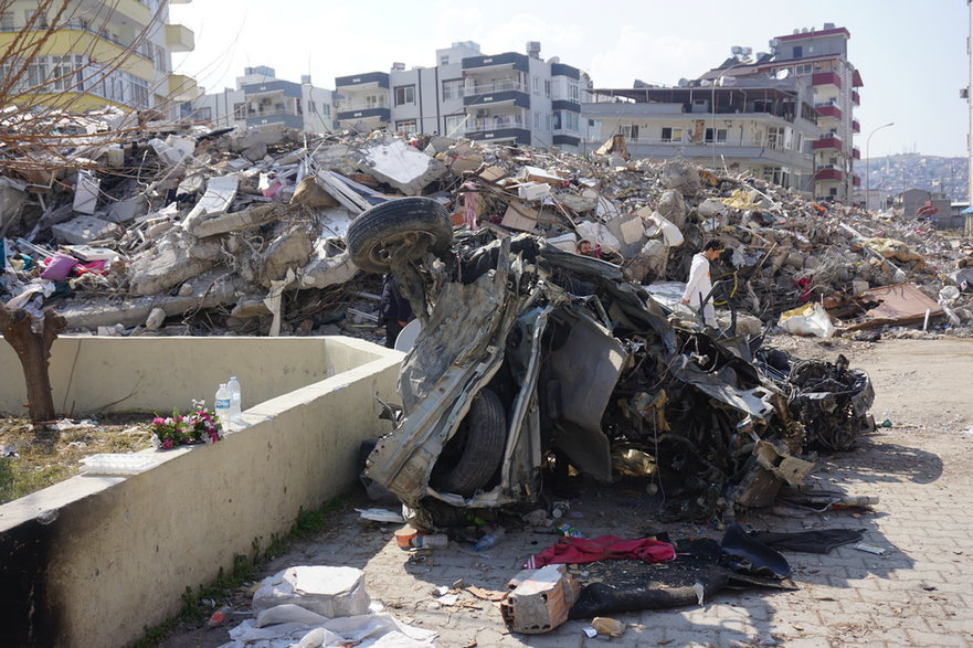 Powalone domy w Turcji, po trzęsieniu ziemi