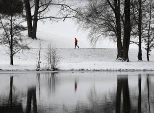 Ocieplanie klimatu kradnie Europejczykom nawet 2 tygodnie zimy rocznie [ANALIZA]