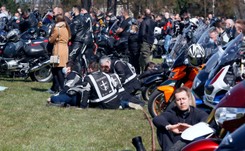 Zlot 10 tys. motocyklistów na Jasnej Górze, mimo pandemii.  Łamano restrykcje [WIDEO]