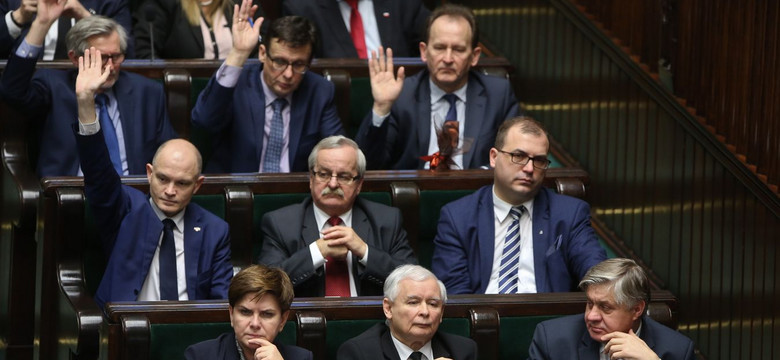 Sejm przyjął nowelizację ustawy o Trybunale Konstytucyjnym autorstwa PiS