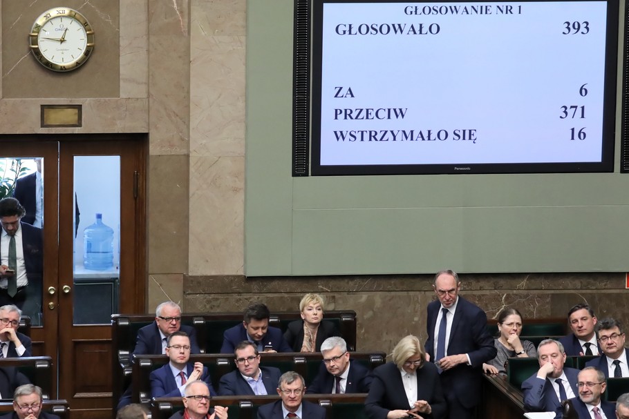 Za ustawą głosowało 396 posłów