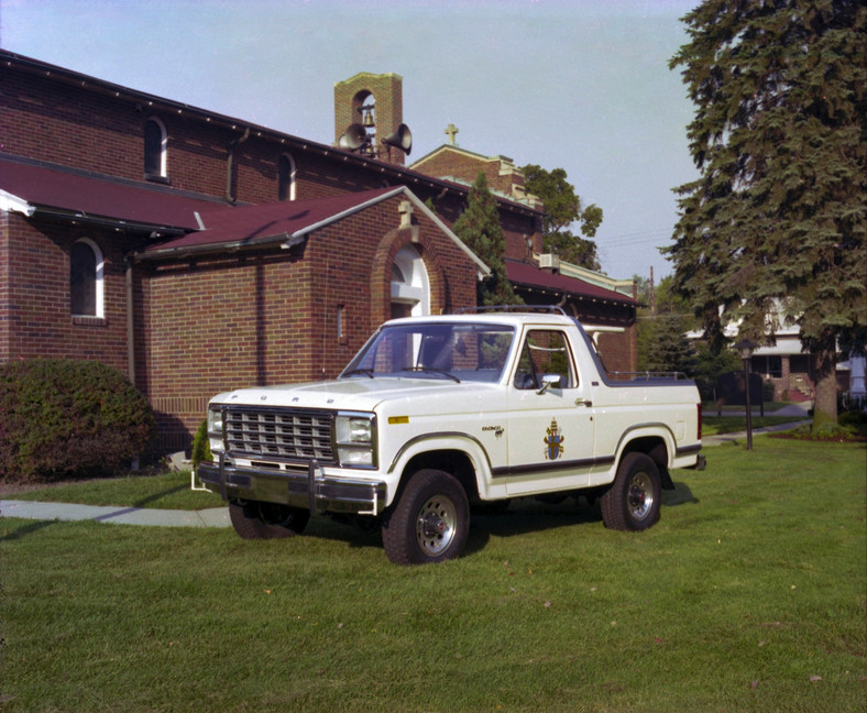 Papieski Ford Bronco