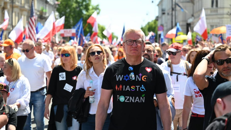 Jacek Jaśkowiak na marszu w Warszawie