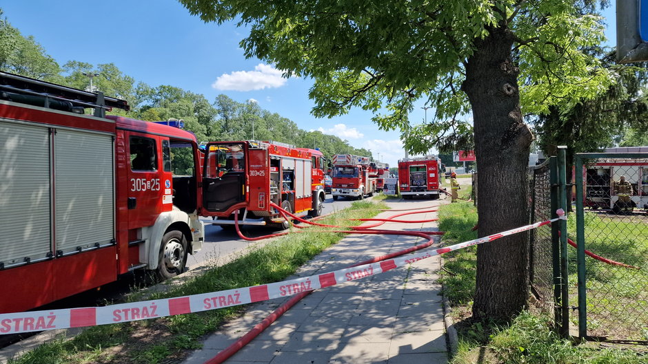 Pożar w budynku pofabrycznym przy Jana Pawła w Łodzi