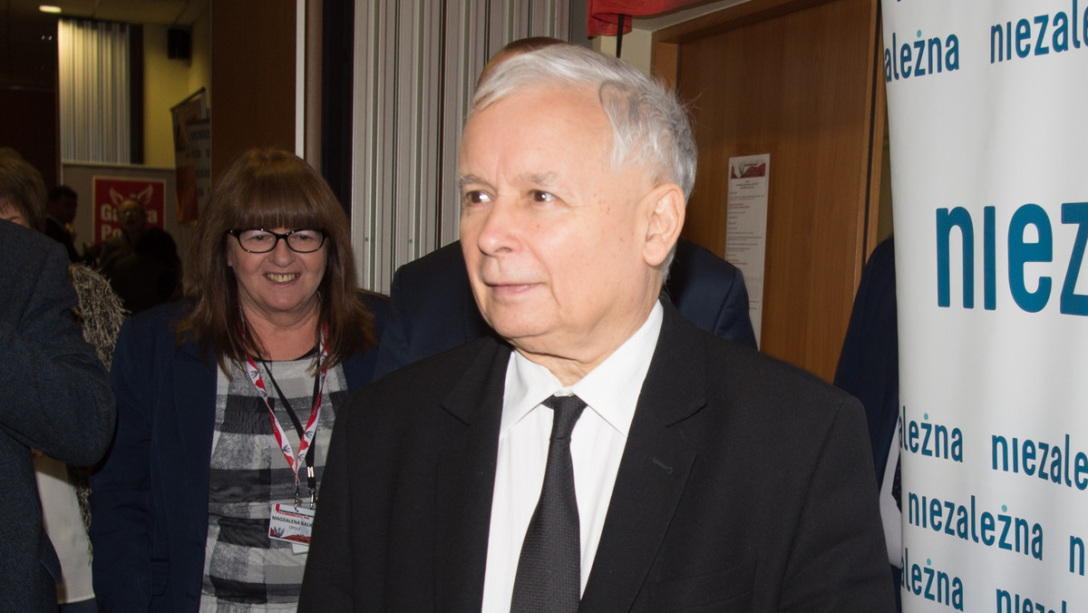 Prezes PiS Jarosław Kaczyński powiedział, że nie widzi żadnego zagrożenia dla jego partii ze strony nowej formacji politycznej, która ma być zaprezentowana w listopadzie na kongresie Polski Razem. - Czym szerzej tym lepiej - ocenił.