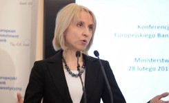 'Piątka Kaczyńskiego'. Minister finansów dystansuje się od obietnic PiS