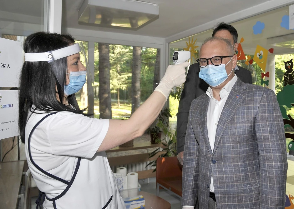 Merenje temperature na ulazu u vrtiće