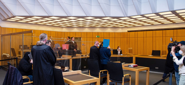 Wyroki dla pedofilskiej siatki w Niemczech. ARD: Oskarżeni śmiali się na sali sądowej