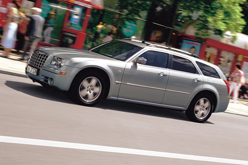 Chrysler 300C Touring 5.7 Hemi - Amerykańska alternatywa