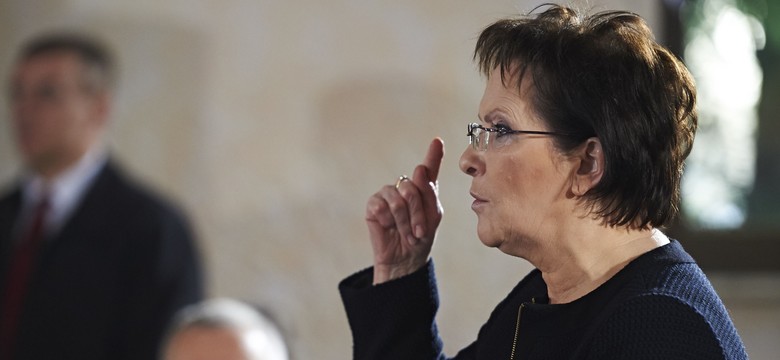 Kopacz tłumaczyła się w sprawie Smoleńska. Krzyki na spotkaniu: "Hańba!"
