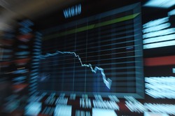 Polityczna alergia na warszawskiej giełdzie. Analitycy: Nie chodzi o awersję do PiS