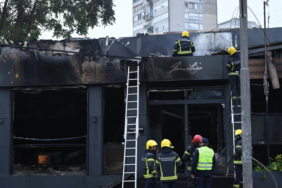 Vatrogasci spasioci su i dalje prisutni