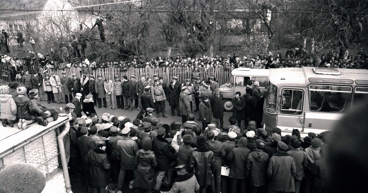 Cała wieś patrzyła i milczała, gdy mordowano rodzinę. Teraz robią o tym serial