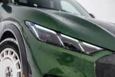 Oto Ford na szutry i śnieg. 487 KM i setka w 3,5 s