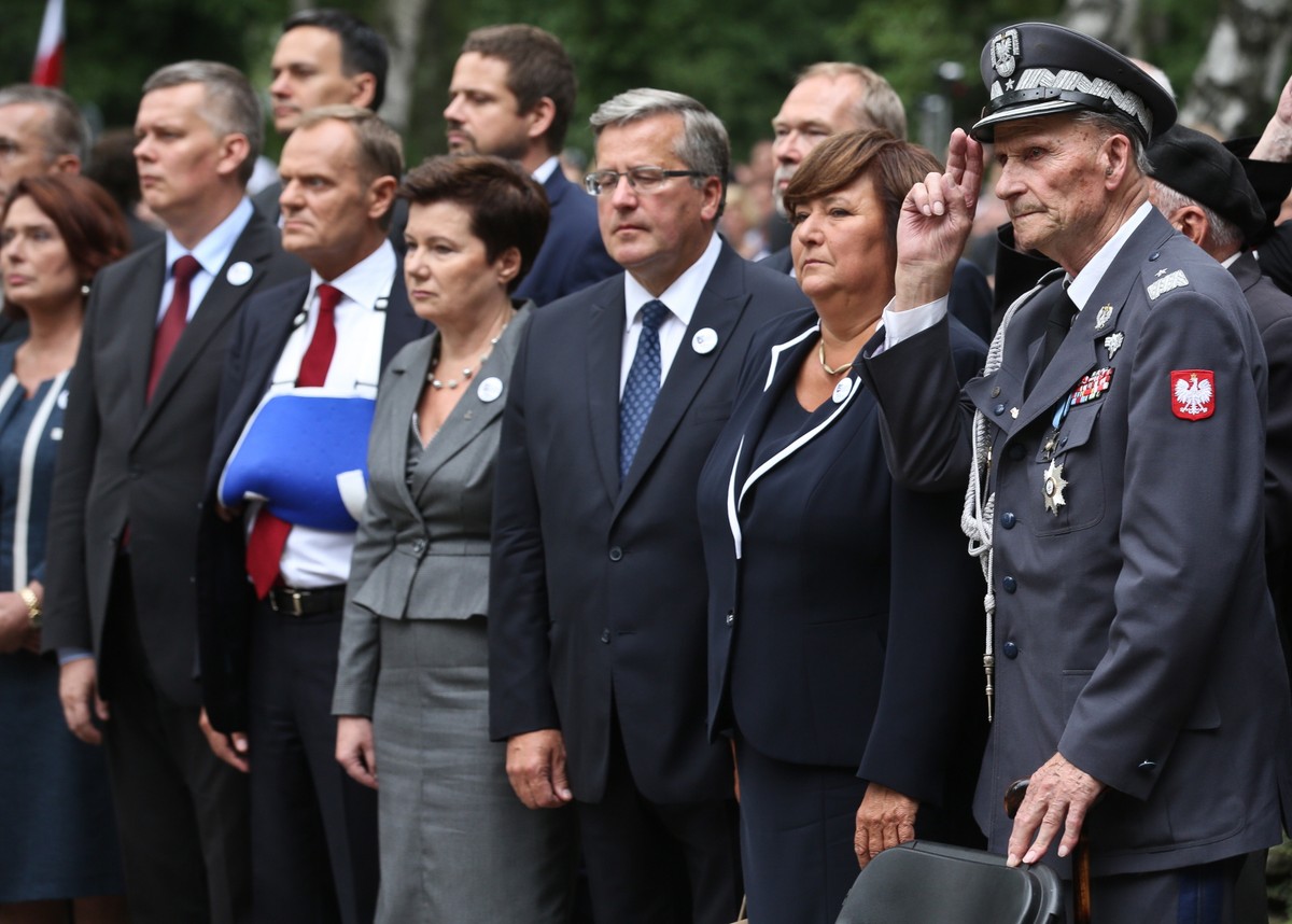 Spokojniej na Powązkach, ale incydenty w rocznicę powstania jednak były
