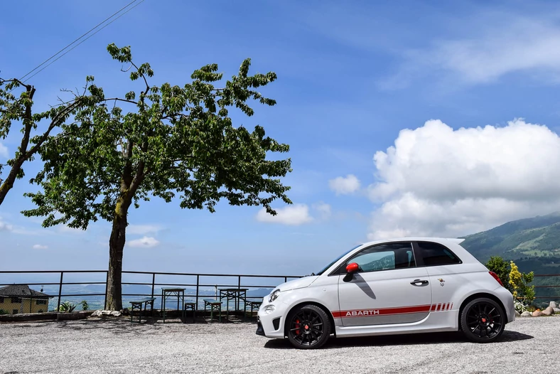 Abarth 595 Competizione