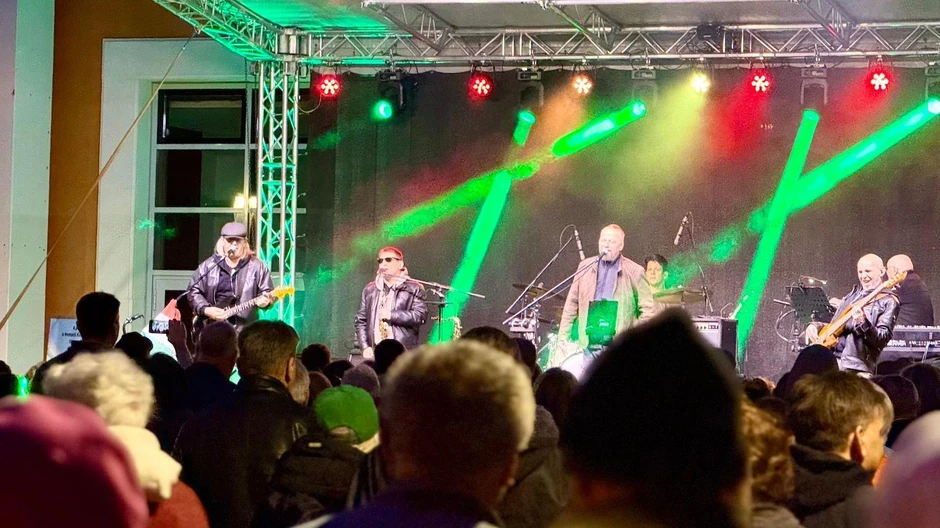 Koncert na skupu Orbanove partije Fides | Foto: BBC