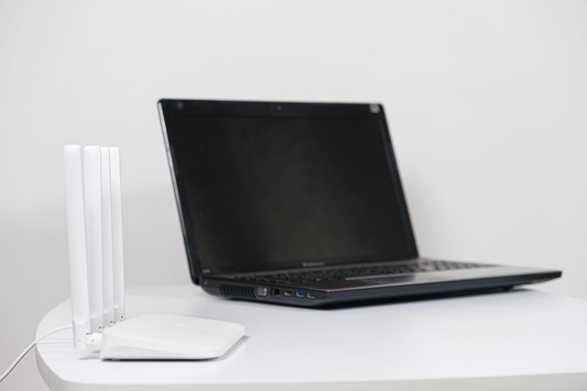 Laptop i wi-fi ruter 