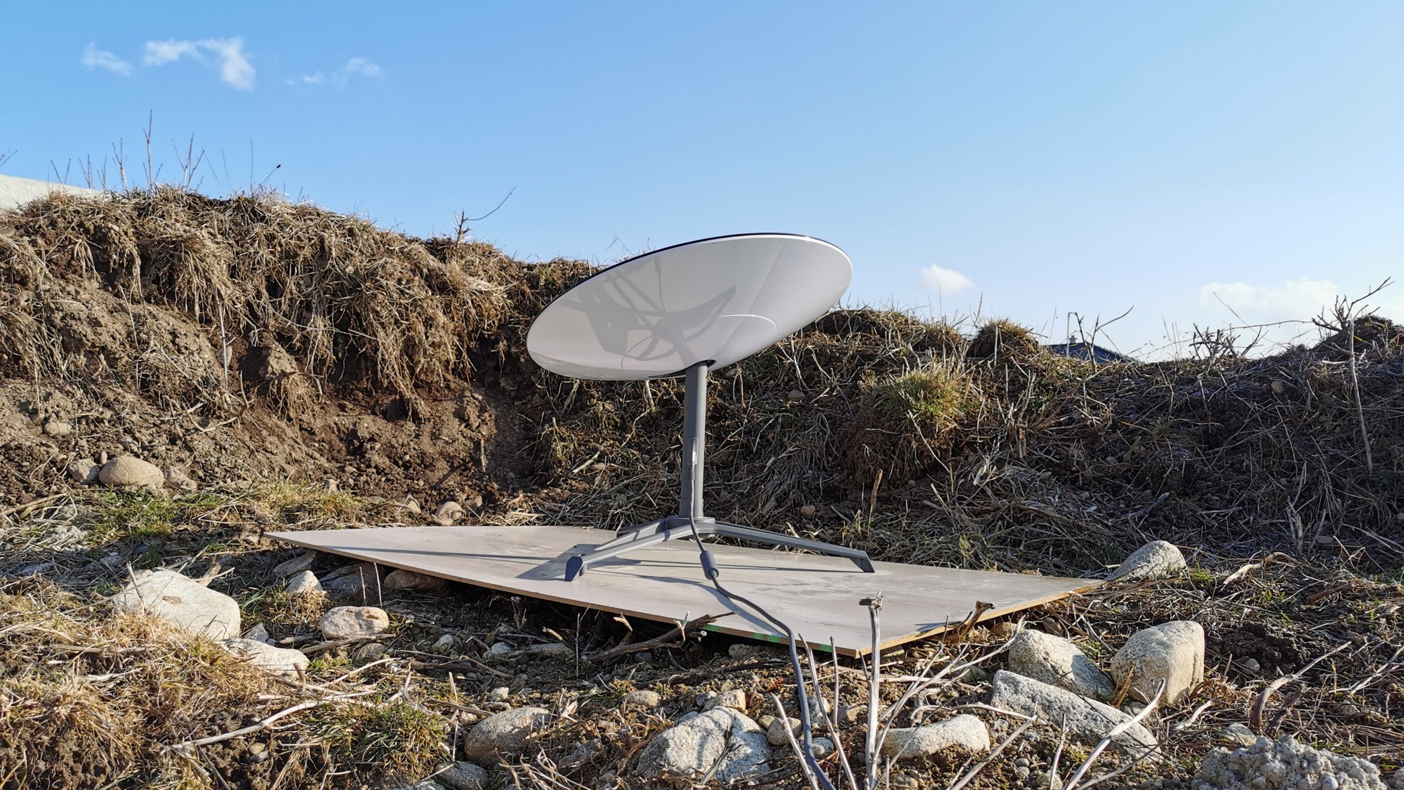 Vesmírna odpoveď na Elona Muska. Putinov režim spúšťa vlastný Starlink