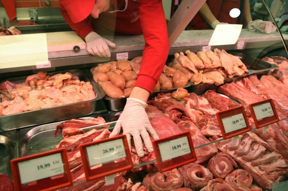 Inspektori se predstavljaju kao obični kupci, proveravaju sve lokale, a evo ko je posebno na udaru: Kazne i do 66.000 evra