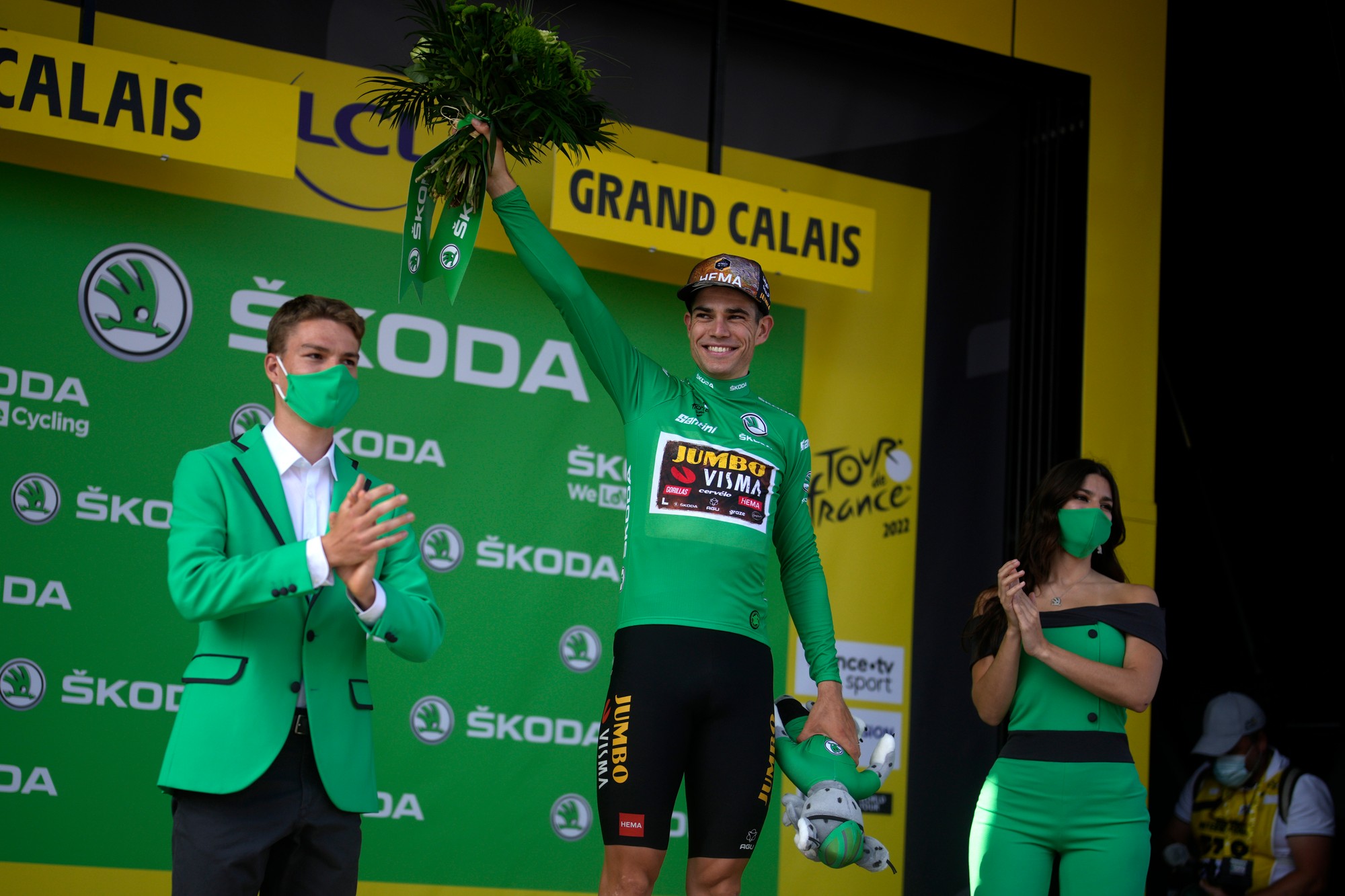 Belgický cyklista Wout van Aert z tímu Jumbo-Visma v zelenom drese najlepšieho šprintéra.