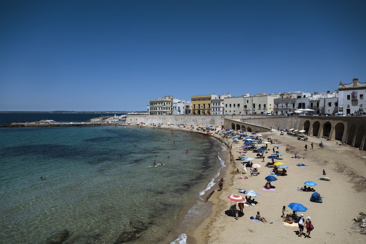 Płatne plaże we Włoszech świecą pustkami. Ceny za wstęp szokują turystów