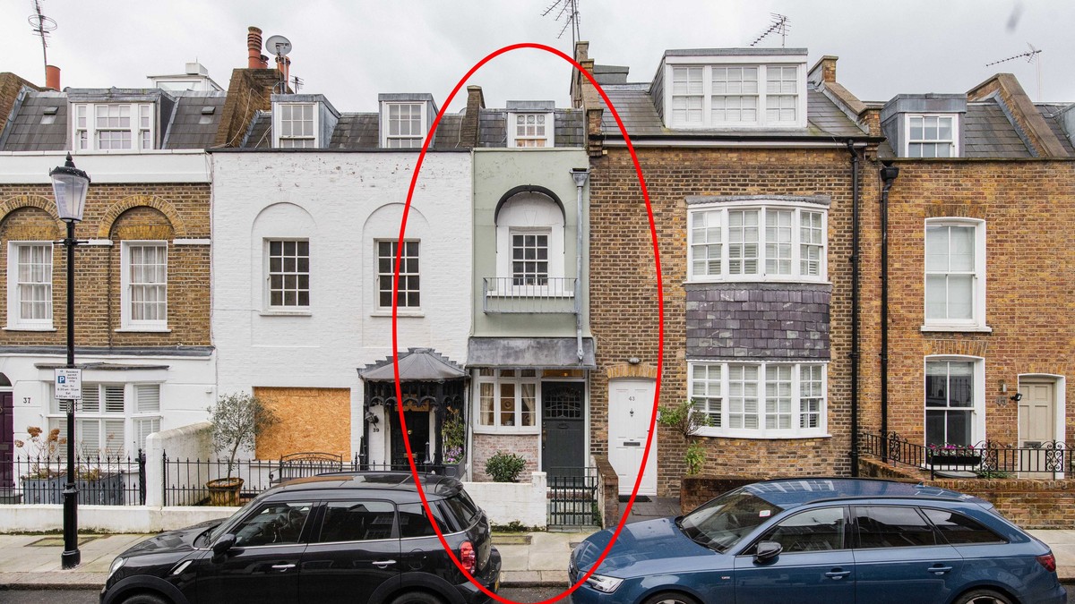 Kuća za milion, široka dva koraka: Prodaje se druga najuža kuća na svetu, ima čak i terasu (FOTO)