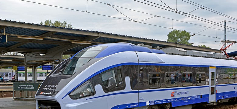 Zmiany dla pasażerów PKP Intercity. Nowy bilet miejski w Warszawie od 2025 roku