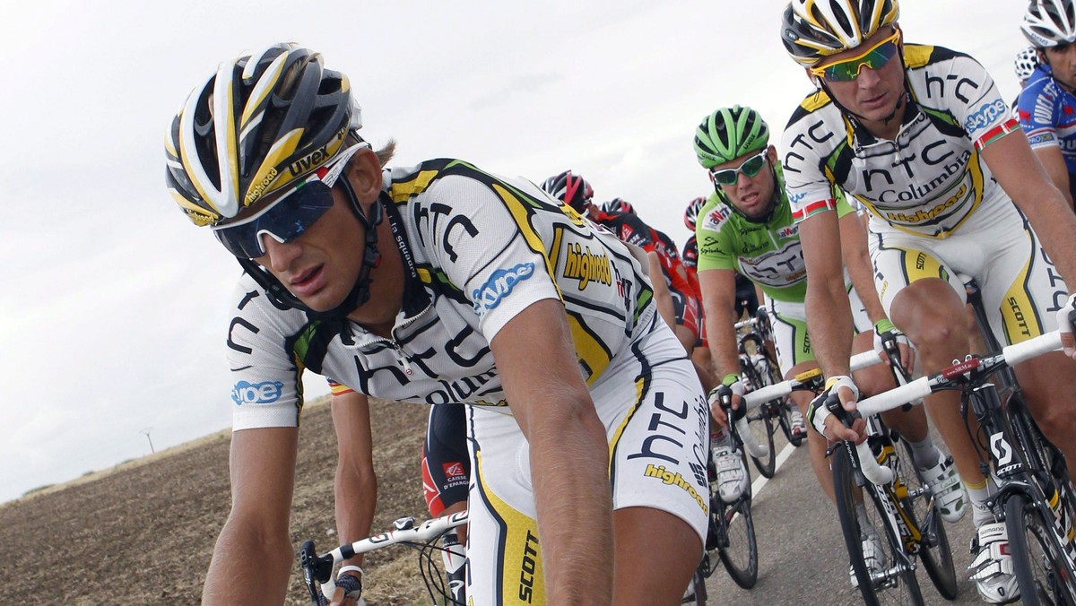 Na 19. etapie Vuelta a Espana najszybszy był Philippe Gilbert z grupy Omega Pharma-Lotto, który pokonał trasę w czasie 5:43.41. Liderem pozostał Vincenzo Nibali (Liquigas).