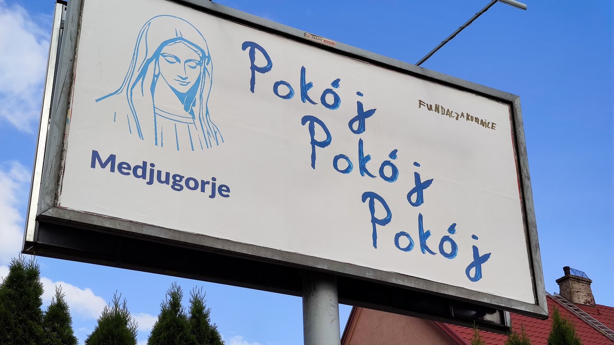 Białystok, 06.07.2022. Polskę zalała kolejna kampania billboardowa, tym razem jednak na plakatach znalazł się wizerunek Matki Boskiej