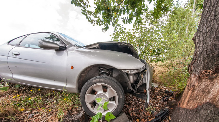 Recsk és Sirok közt történt a baleset /Illusztráció: Shutterstock