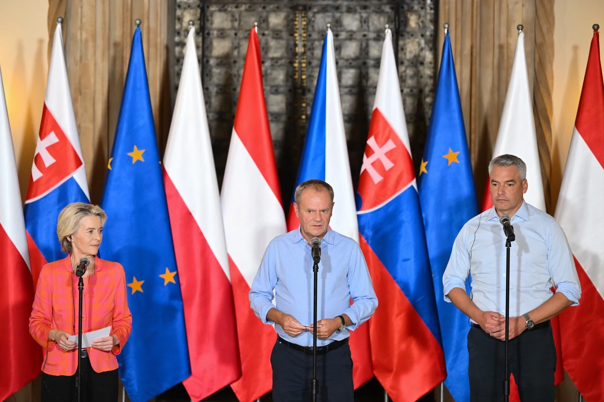  Odbudowa terenów dotkniętych powodzią. Według Tuska, osiągnięcie satysfakcjonujących deklaracji od KE zajęło zaledwie 45 minut. 