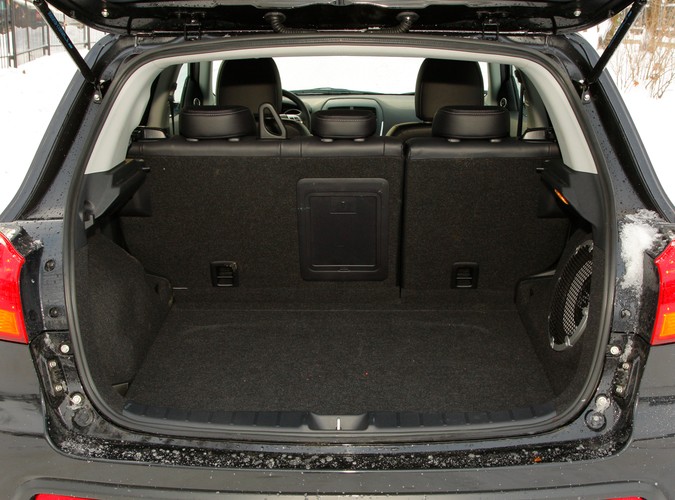 Sprawdzamy czy Mitsubishi ASX jest na tyle atrakcyjną propozycją, aby stworzyć realne zagrożenie dla już leciwego ale wciąż popularnego Qashqaia.